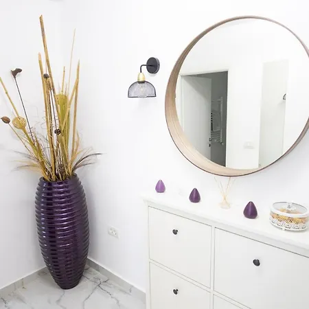 Apartment White *